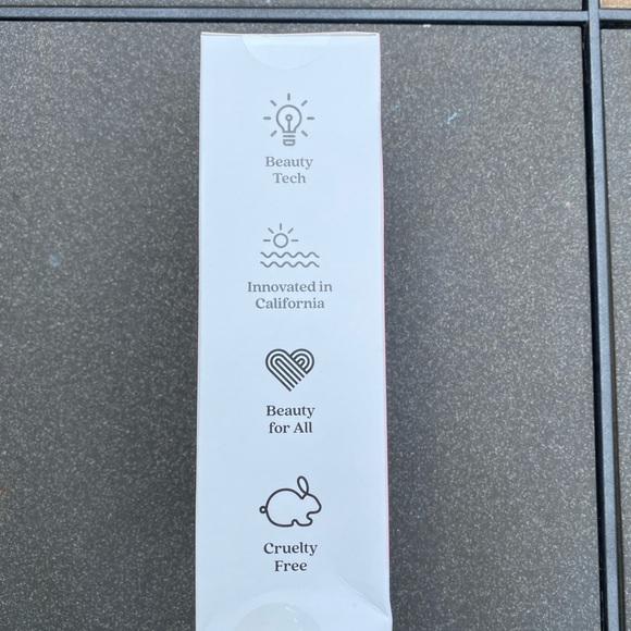 Face & Body Ice Roller. New, never been opened - Picture 3 of 8